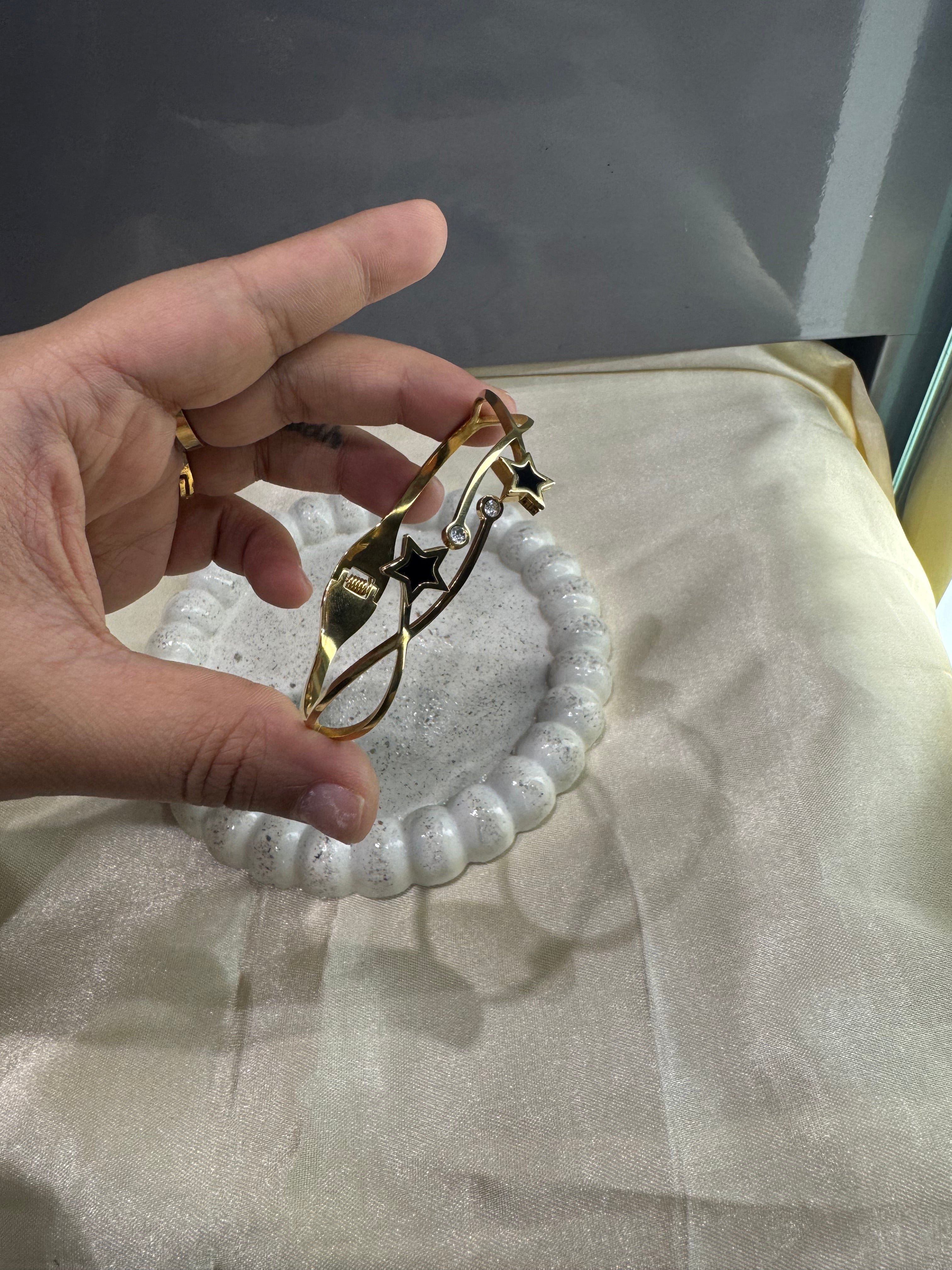 Daily Wear Bracelet code/1280