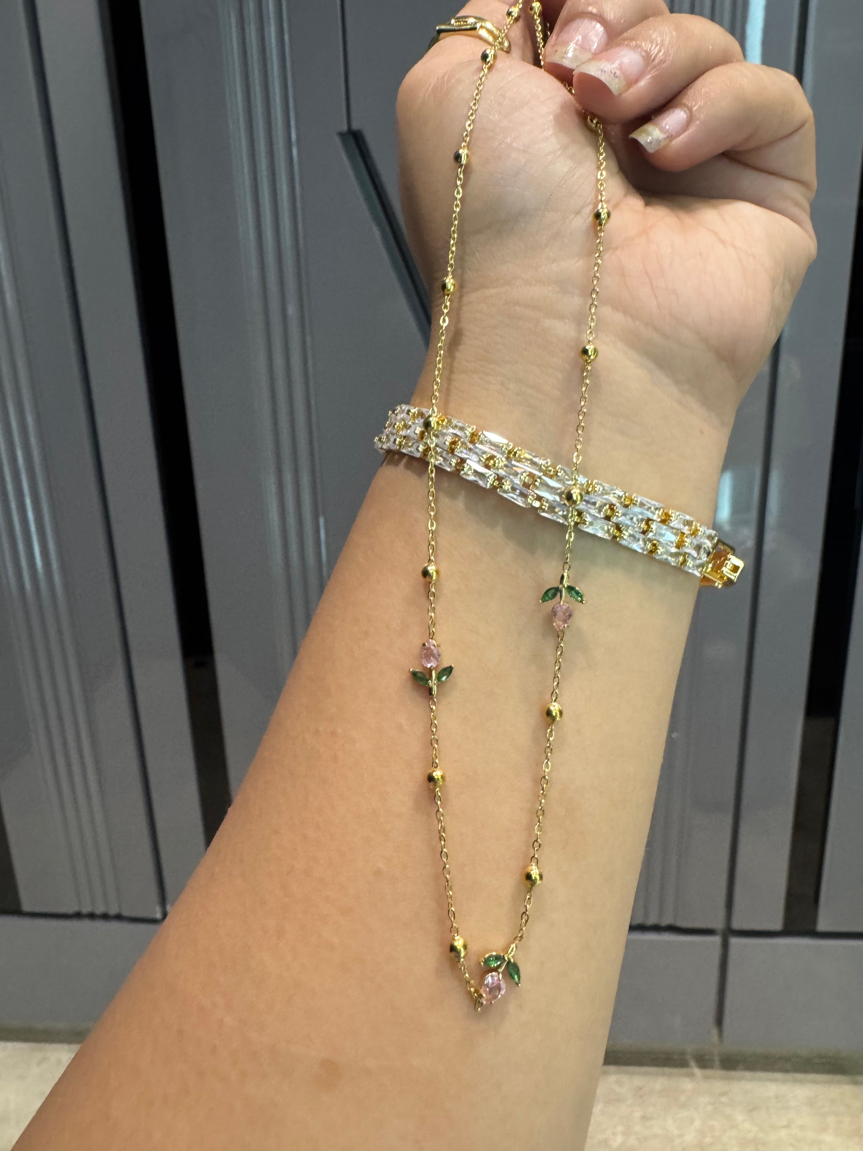 Rosé Bloom Necklace