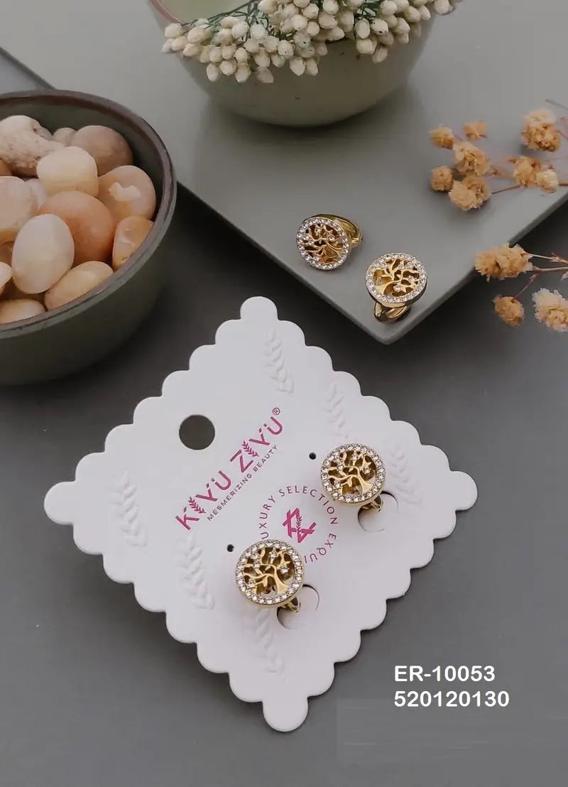 Everleaf Studs
