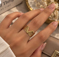 V Ring