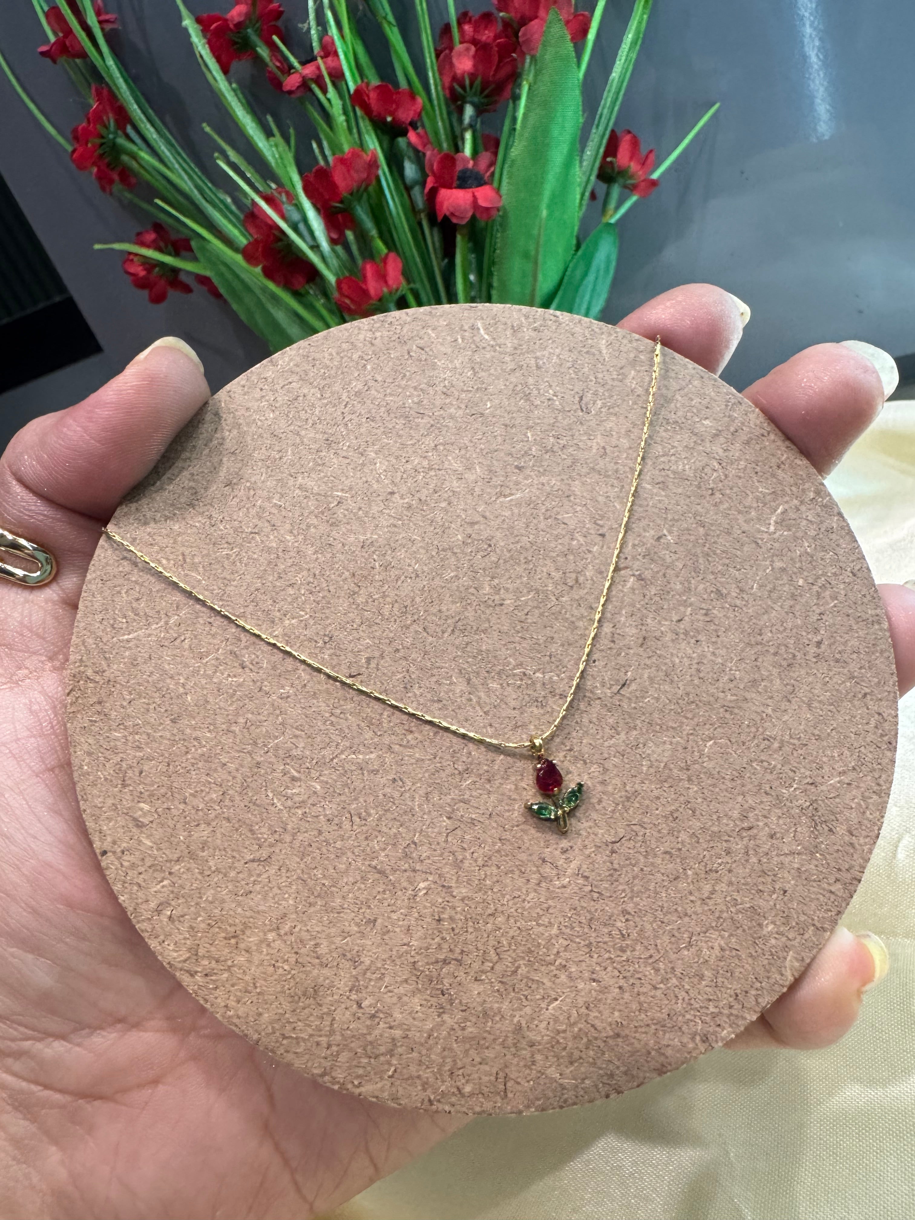 Minimal Tulip Necklace