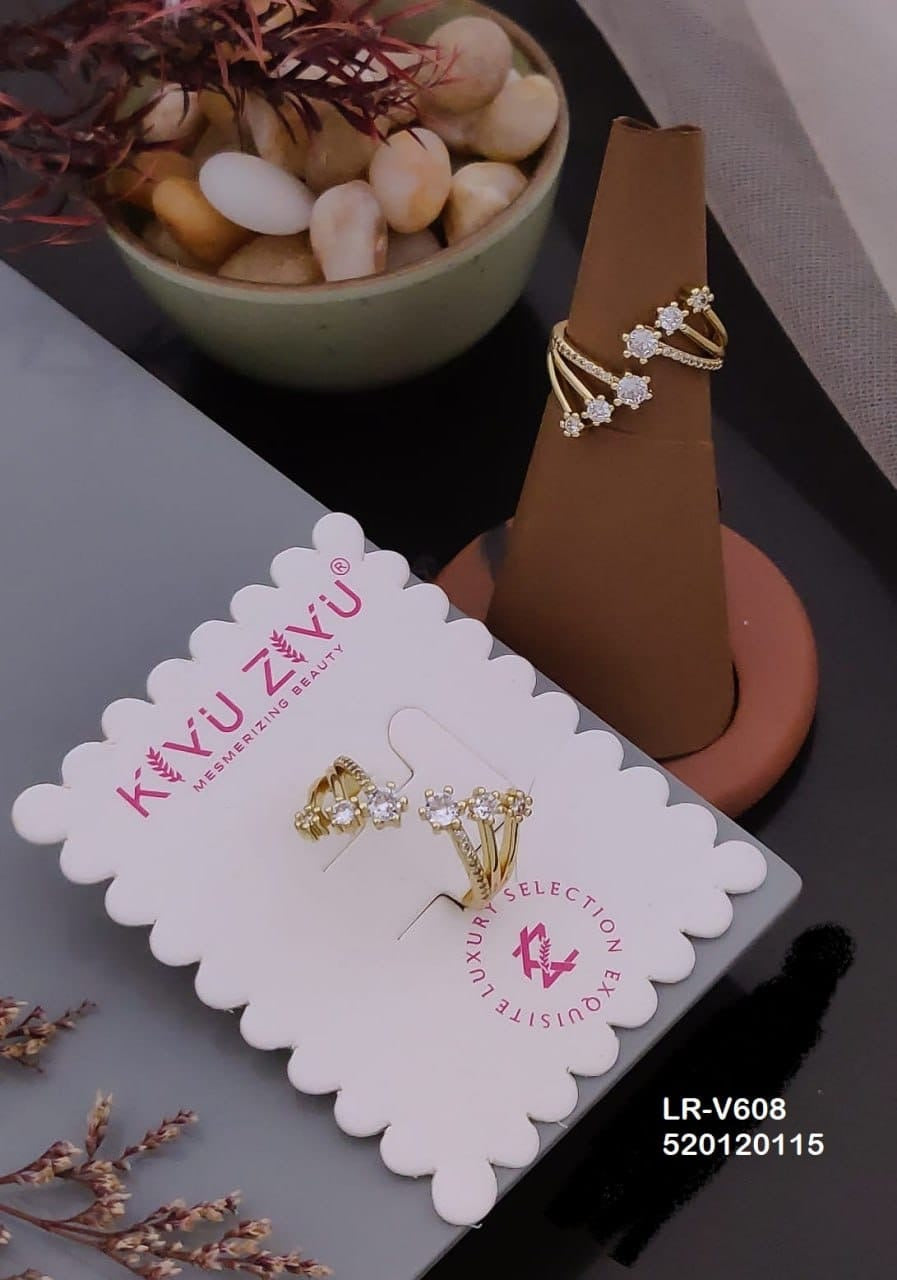 Wave statement ring