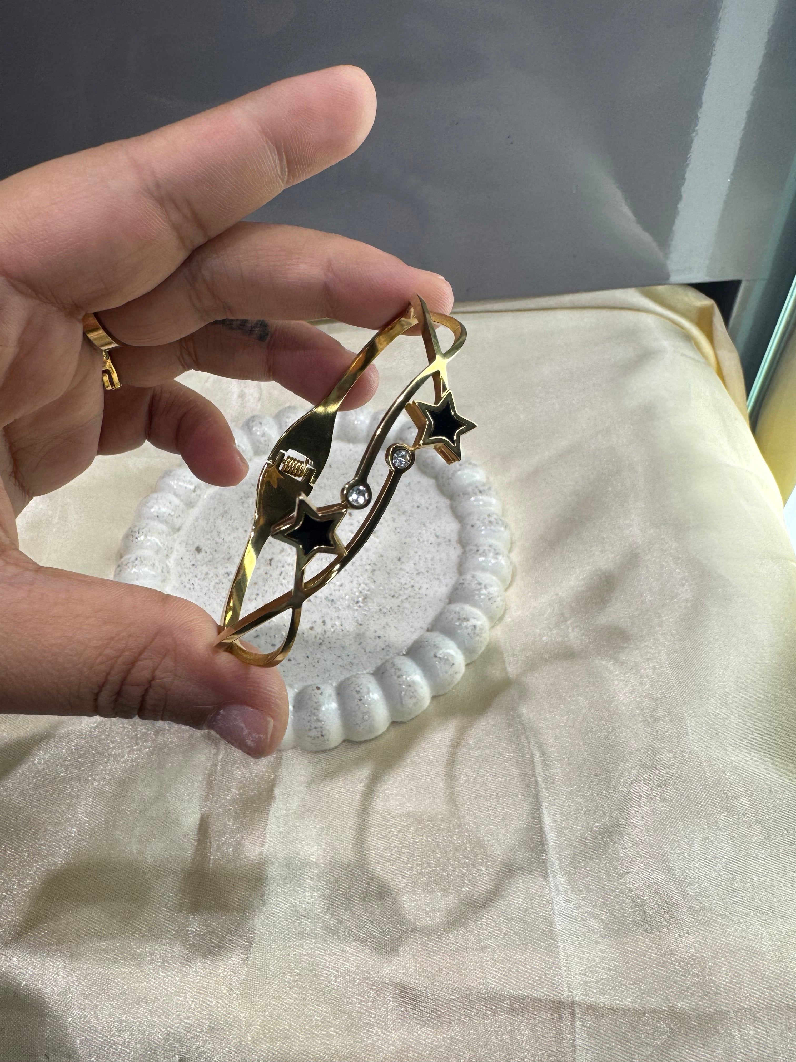 Daily Wear Bracelet code/1280