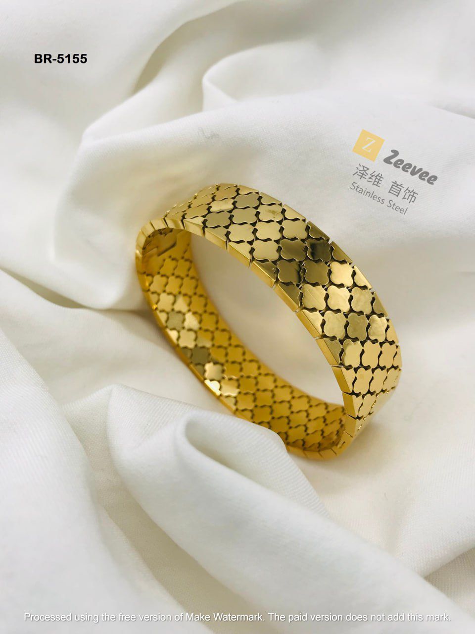 Broad Clover Bracelet