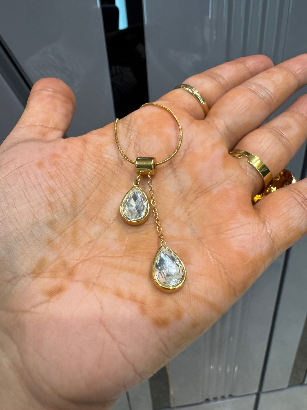 The Falling Pendant