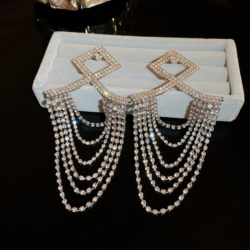 Veloeura Earrings
