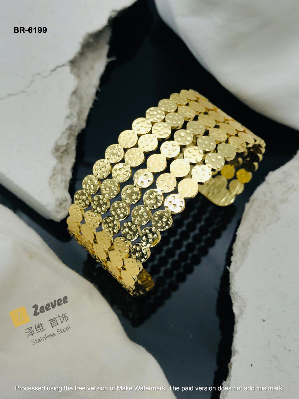 Openable Broad Bracelet