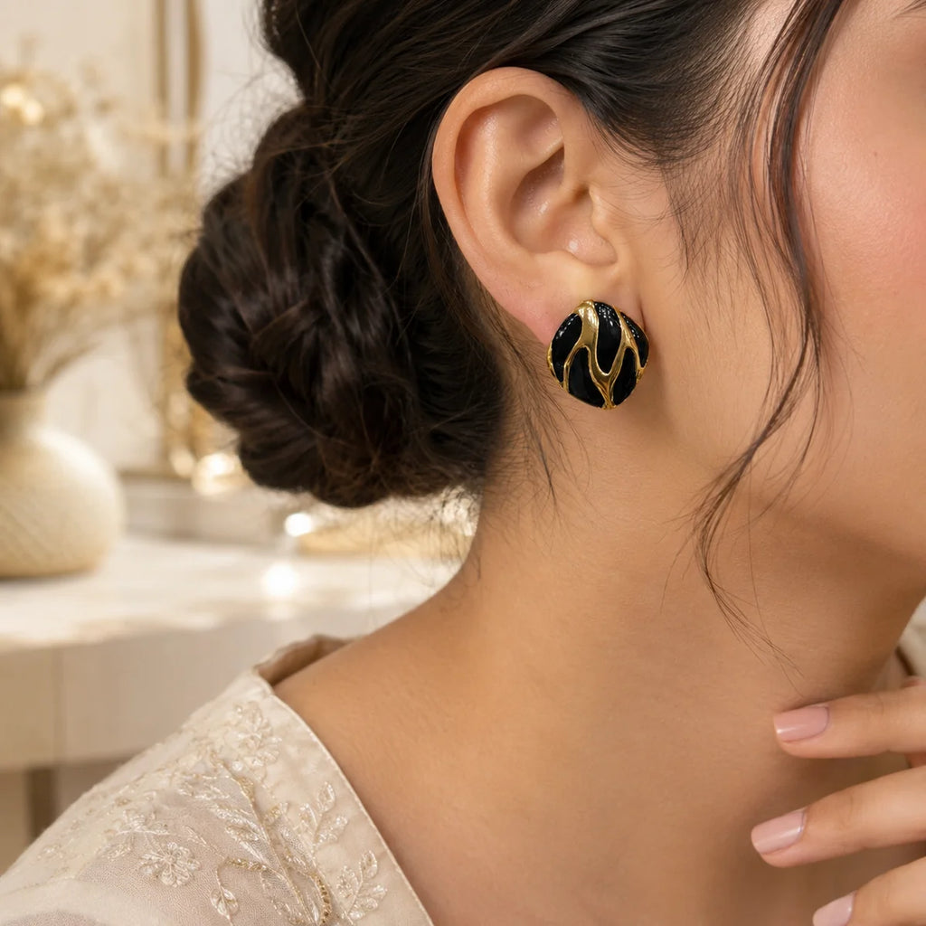 Black enamel Studs